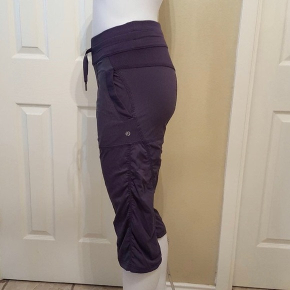 Lululemon Studio Crop 2   #2-21 - Picture 16 of 16